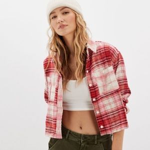 american eagle outfitters • cropped plaid flannel shirt/jacket